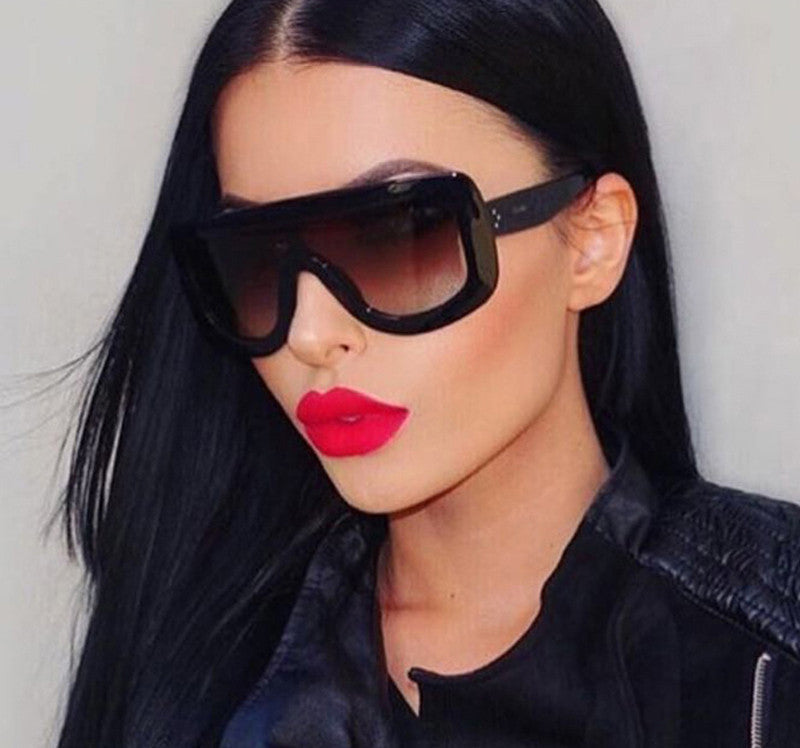 2017 New Women Sunglasses Fashion Vintage Unique Oversized Sun Glasses Shades Gradient Sunglasses For Female Oculos UV400